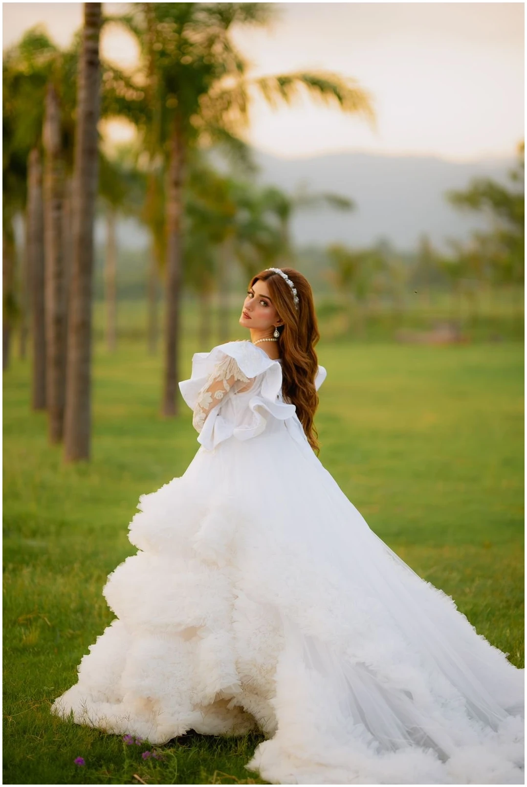 WhatsApp-Image-2023-11-09-at-7.30.16-PM-2.jpeg White Bridal Dress - Image 6