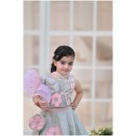 Grey Elysia - Image 4