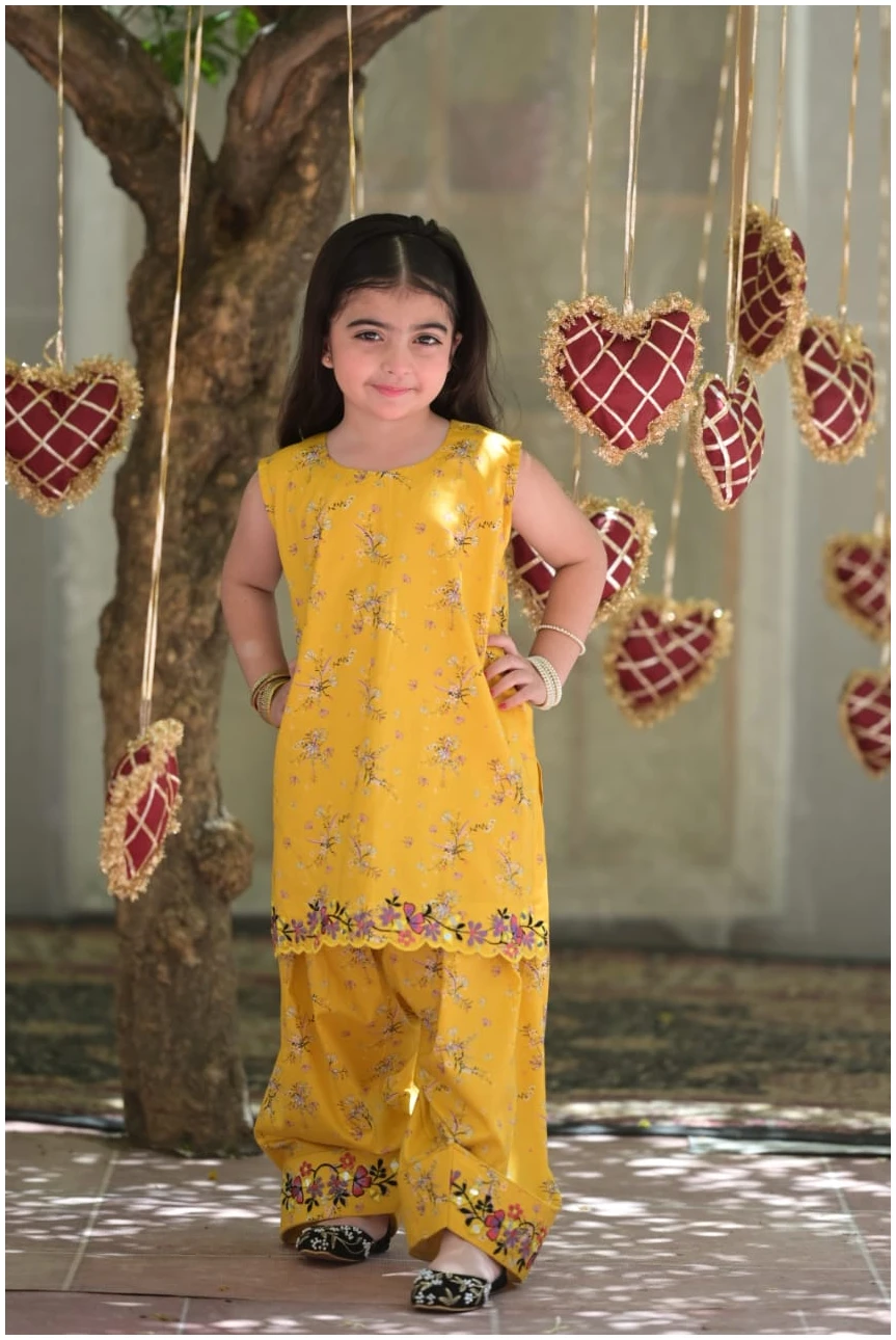 WhatsApp Image 2026-04-16 at 6.25.32 PM (1) Gull e Zard - Image 1