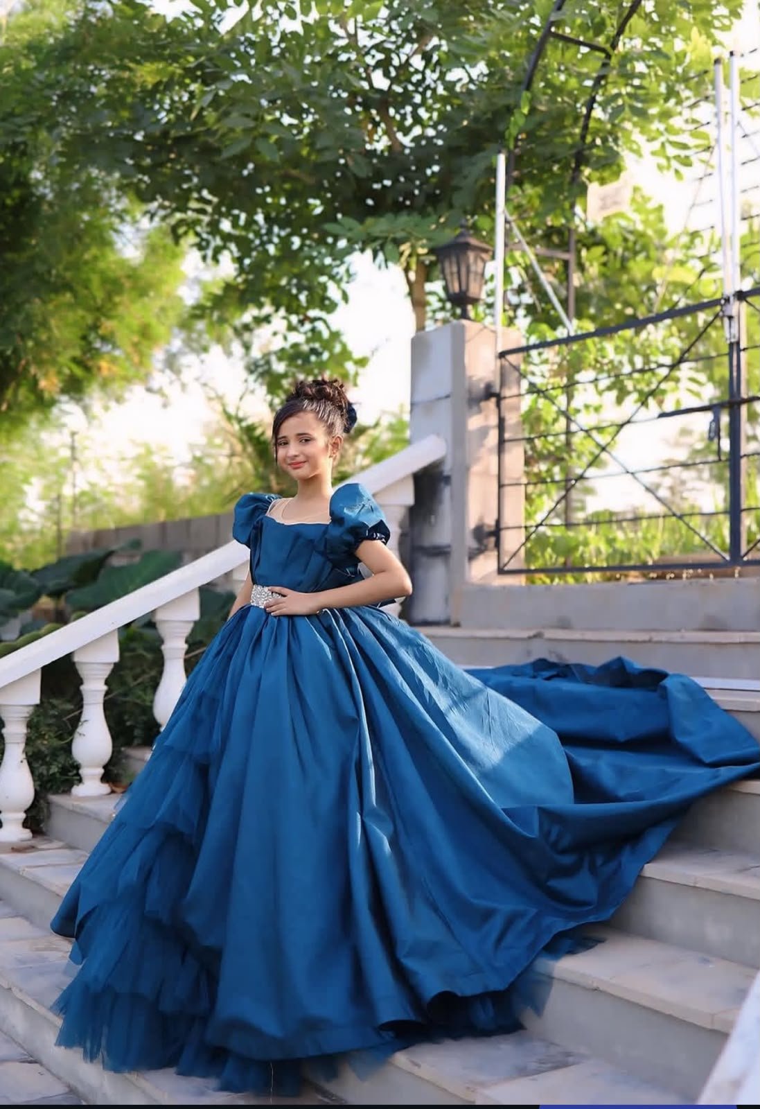 Ruffle Of Grace in Zink