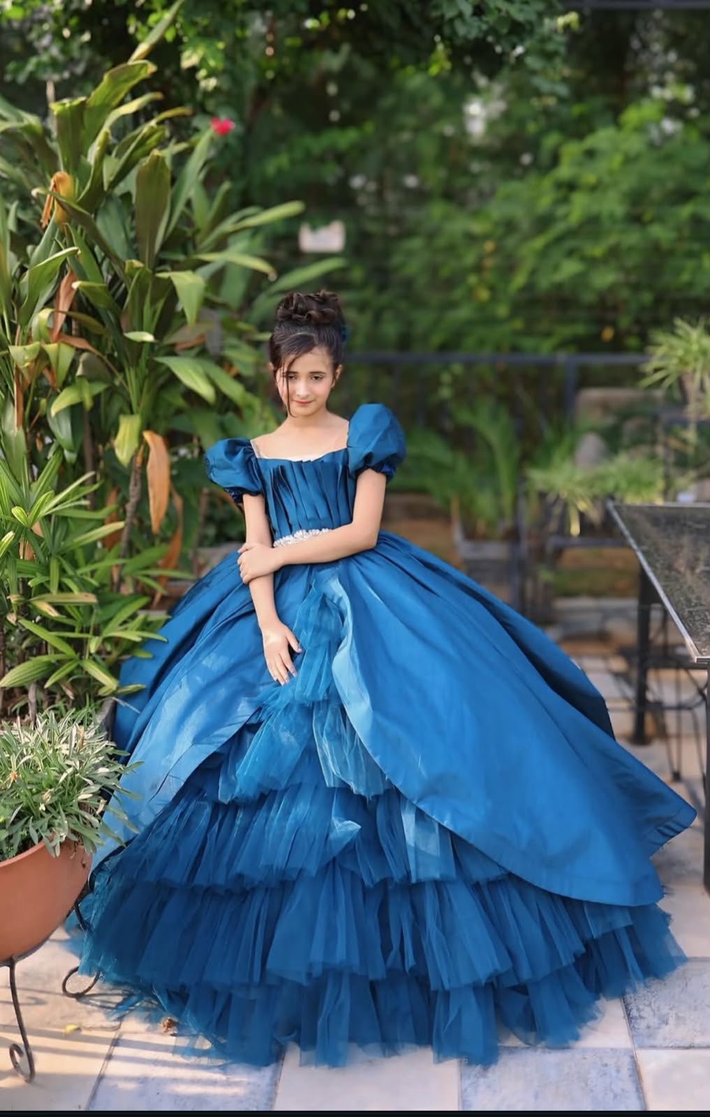 Ruffle Of Grace in Zink