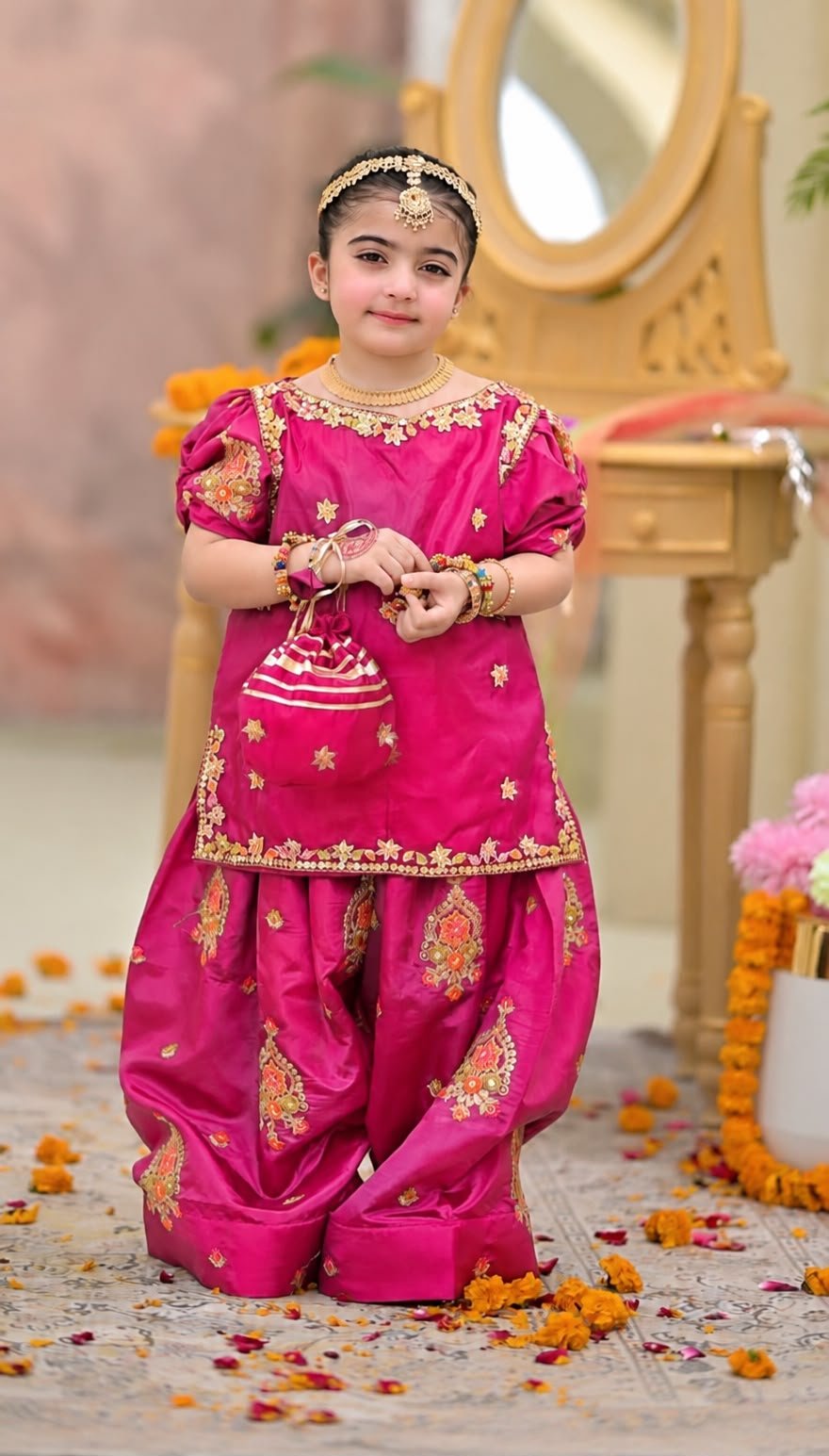 Gulaabi Phoolkari
